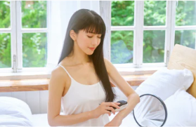 女性